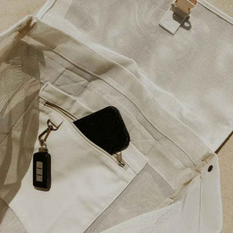 Sande_kids_beach_hauler_backpack_keyclip_key
